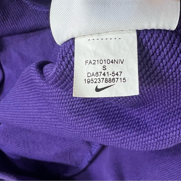 Nike Dri-FIT Standard Issue Official Basketball Sweatshirt Sz S Retro Embroidery - Picture 13 of 13